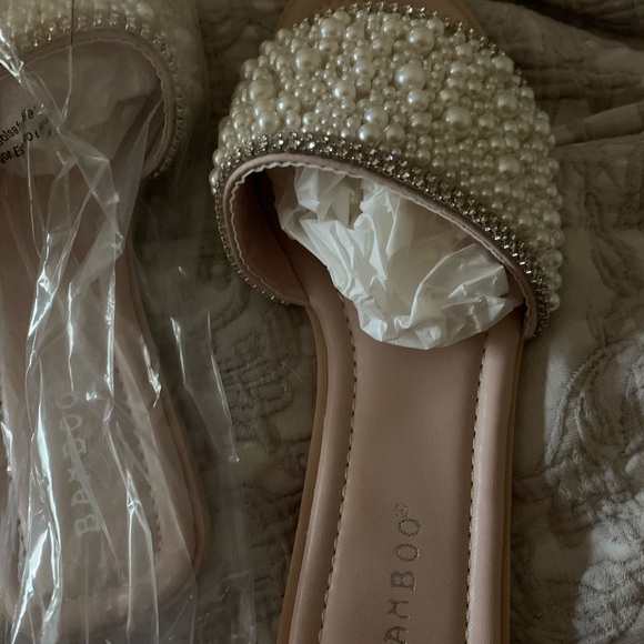 Brand new. Haven’t worn Pearl sandals. $35. They are 6 but run big, like a 7 - Picture 1 of 1